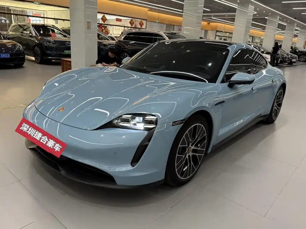 Porsche Taycan 2021
