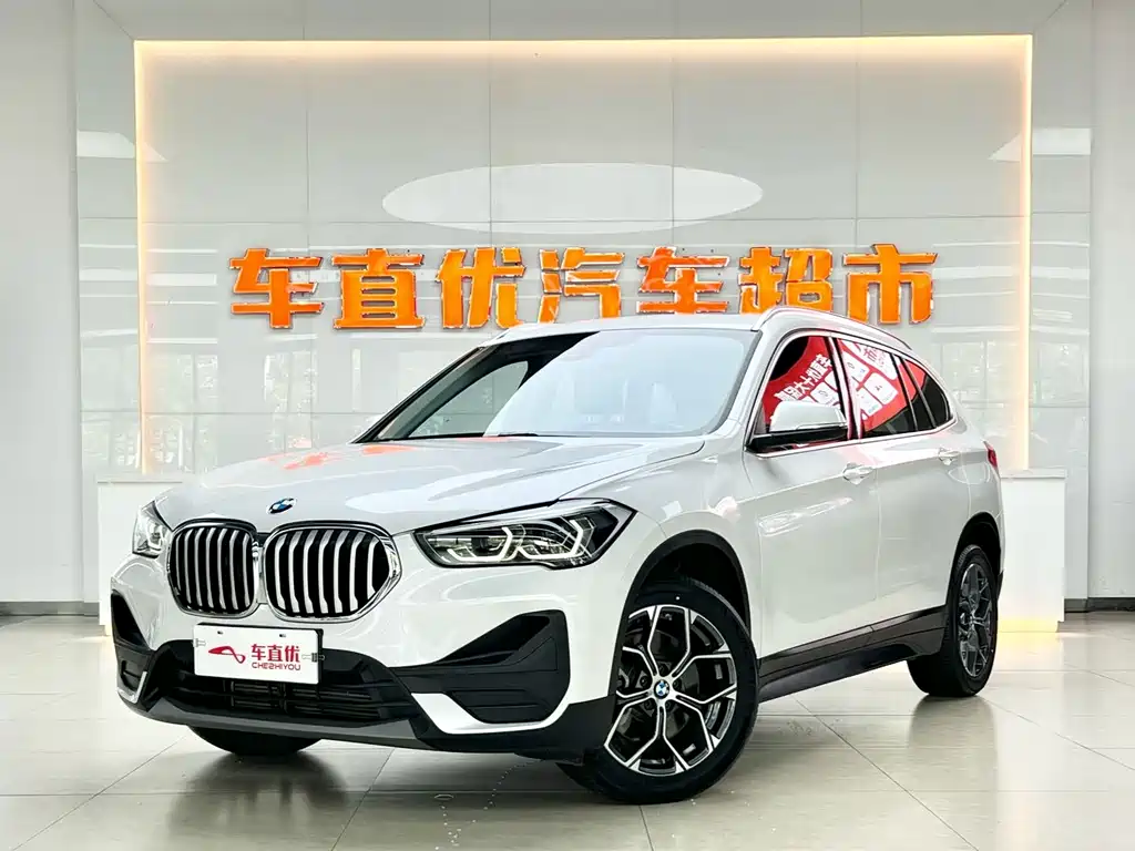 BMW X1 2021 — фото 1
