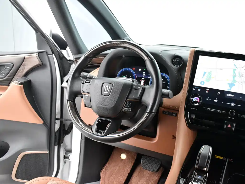 Toyota Vellfire 2024 — фото 8