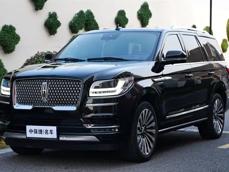 Lincoln Navigator 2022