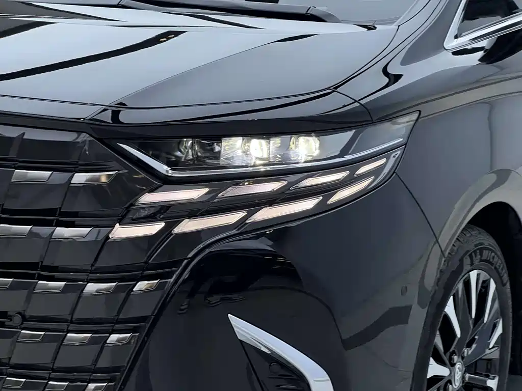 Toyota Alphard 2025 — фото 6