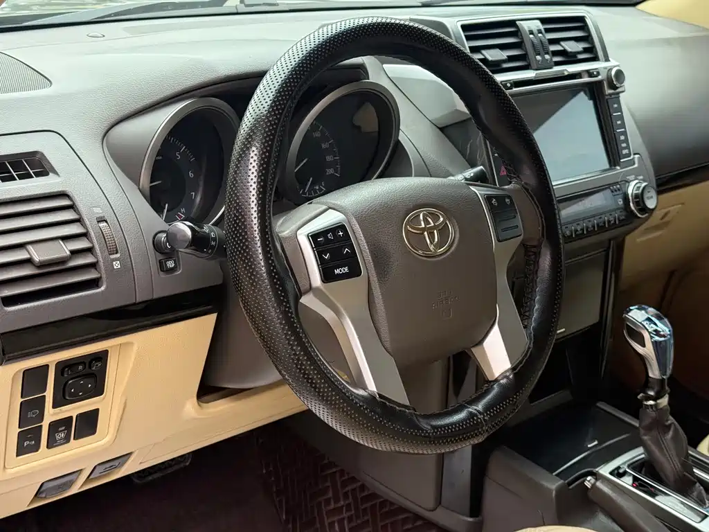 Toyota Prado 2016 — фото 18