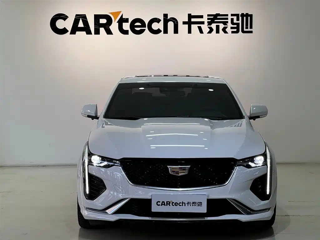 Cadillac CT4 2021 — фото 2