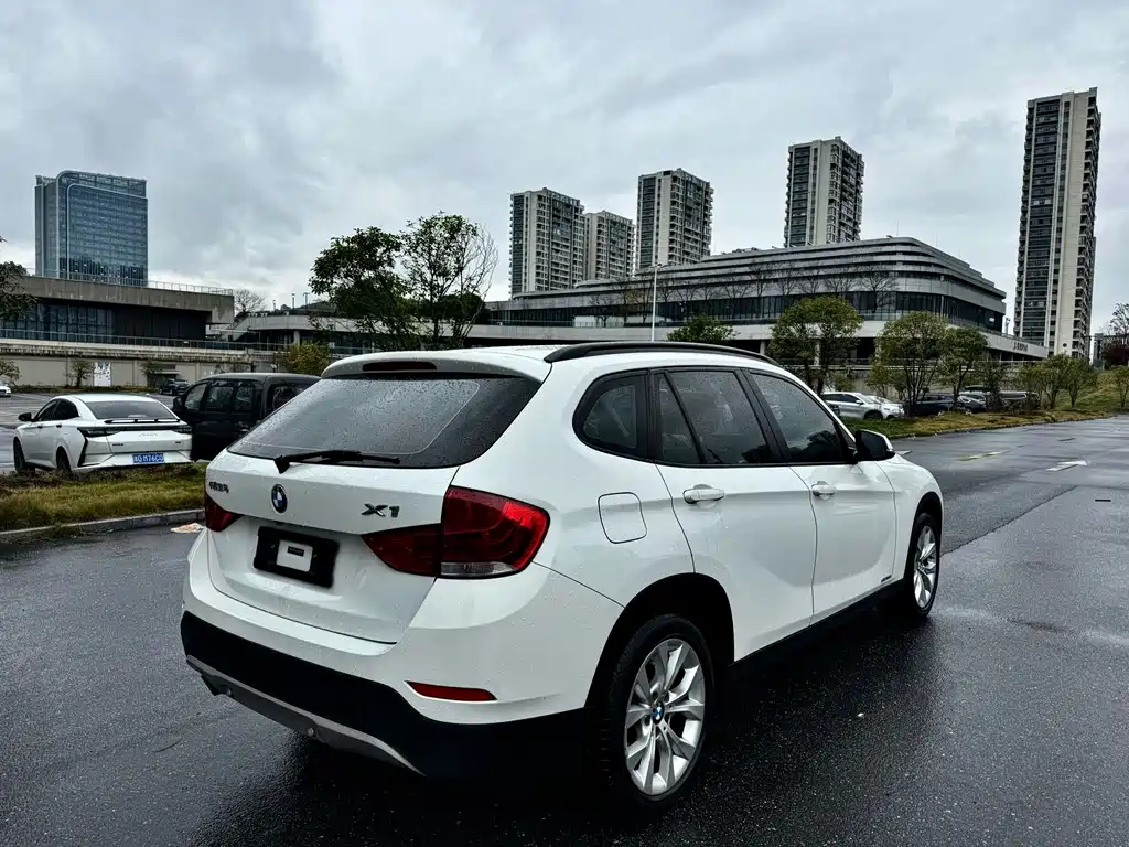 BMW X1 2014 — фото 6