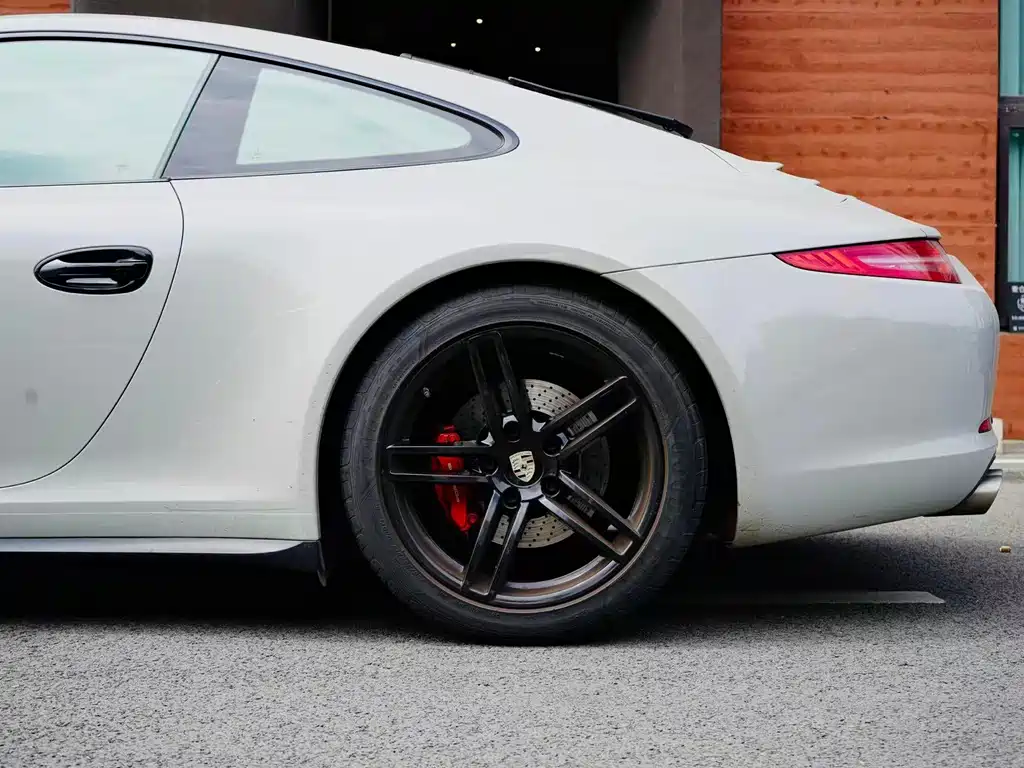 Porsche 911 2016 — фото 7