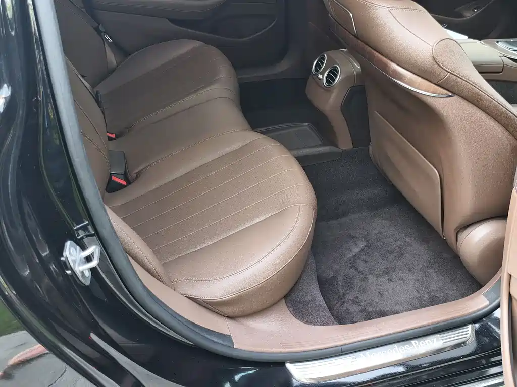 Mercedes-Benz E-Class 2020 — фото 13