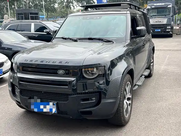 Land Rover Defender 2023