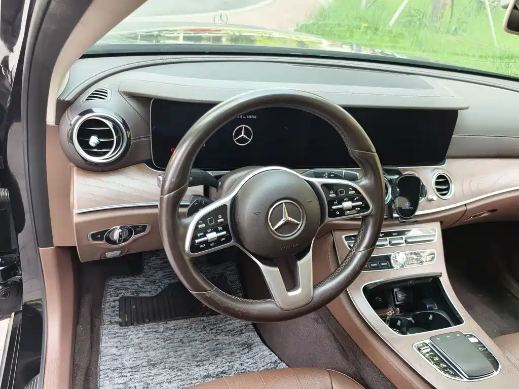 Mercedes-Benz E-Class 2020 — фото 9