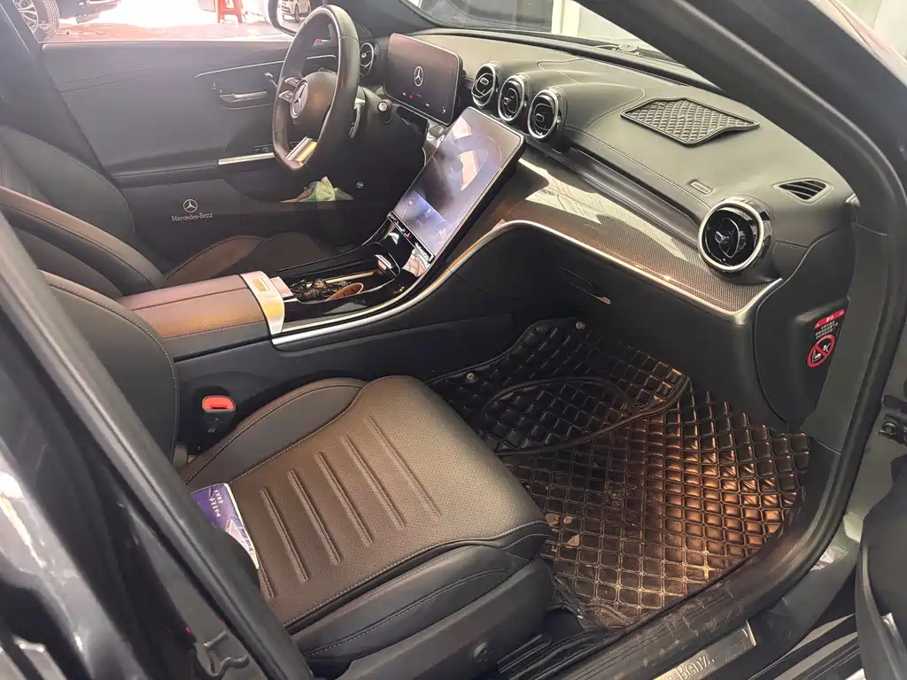 Mercedes-Benz C-Class 2023 — фото 8