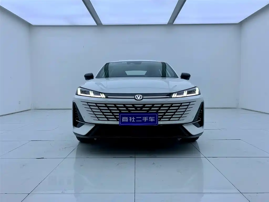 Changan Eado 2025 — фото 2
