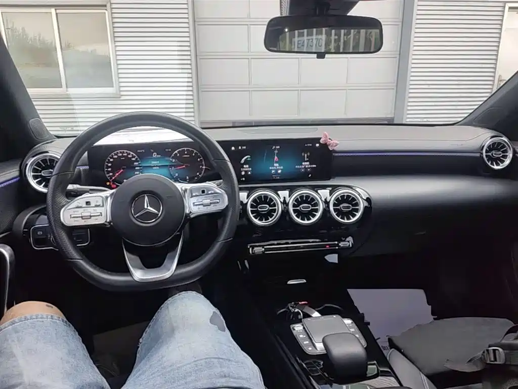 Mercedes-Benz A-Class 2021 — фото 10