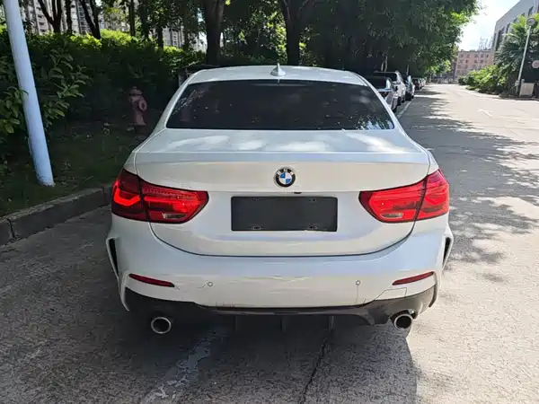 BMW 1 Series 2021