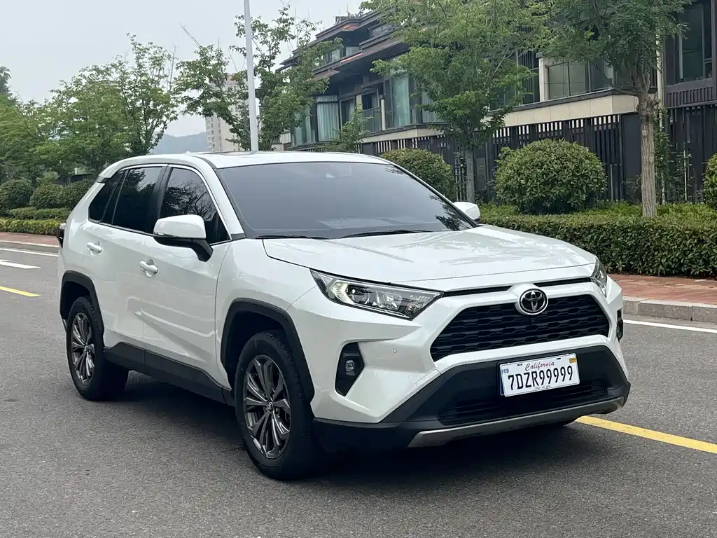 Toyota RAV4 2024
