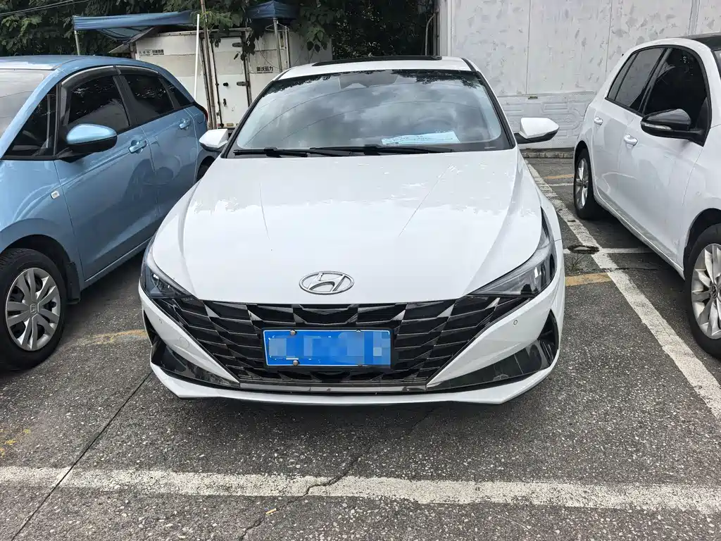 Hyundai Elantra 2023