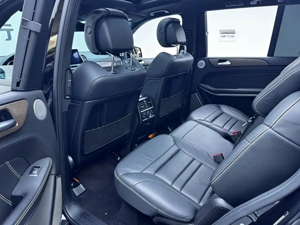 Mercedes-Benz GLS AMG 2017 — фото 23