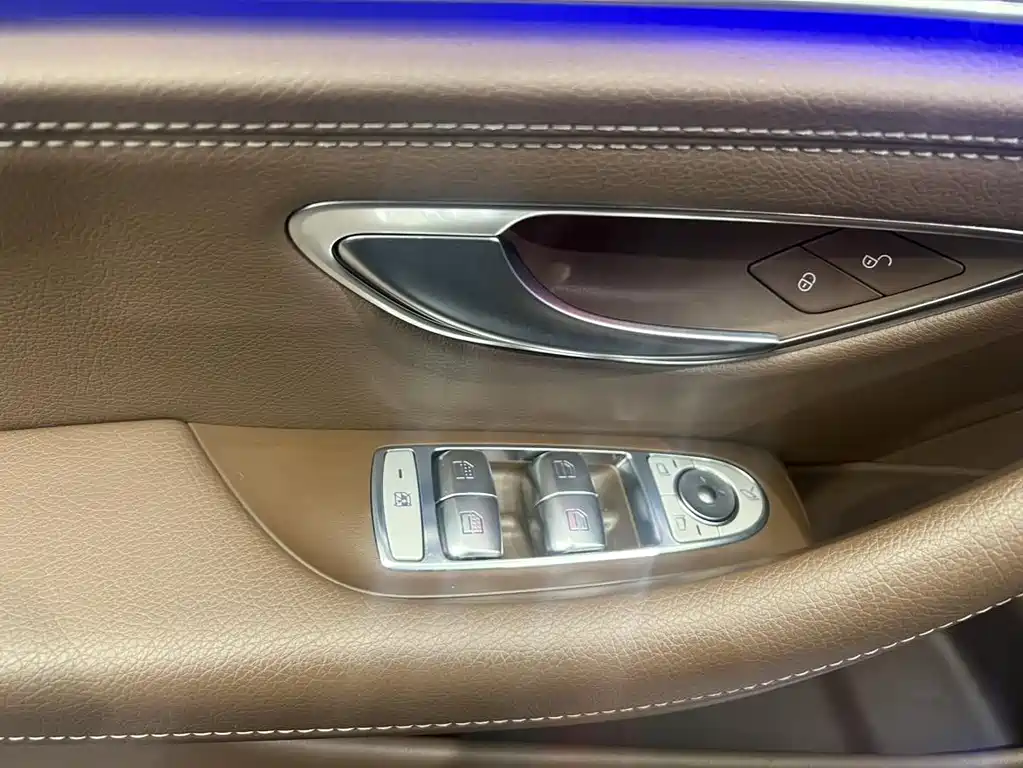 Mercedes-Benz E-Class 2022 — фото 15