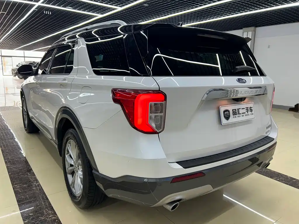 Ford Explorer 2020 — фото 6
