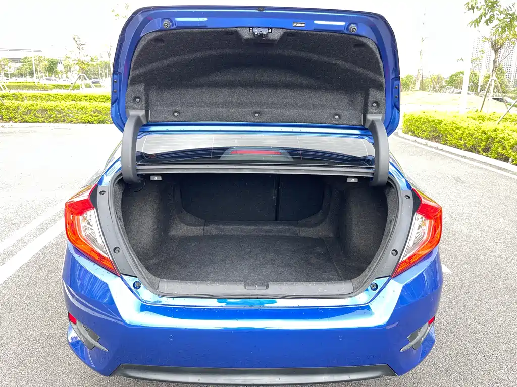 Honda Civic 2021 — фото 12