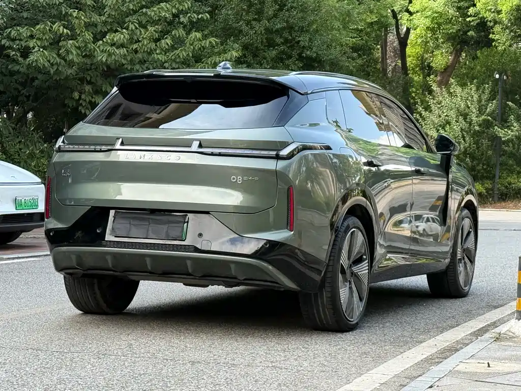 Lynk & Co 08 EM-P 2023 — фото 6