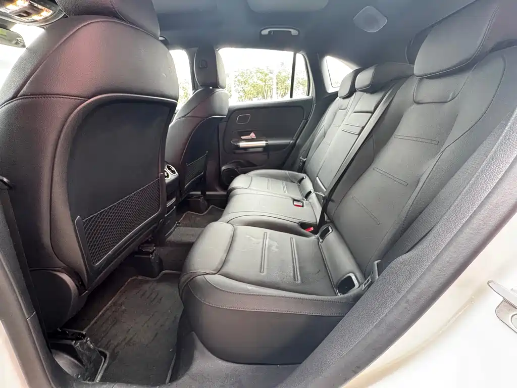 Mercedes-Benz GLA 2024