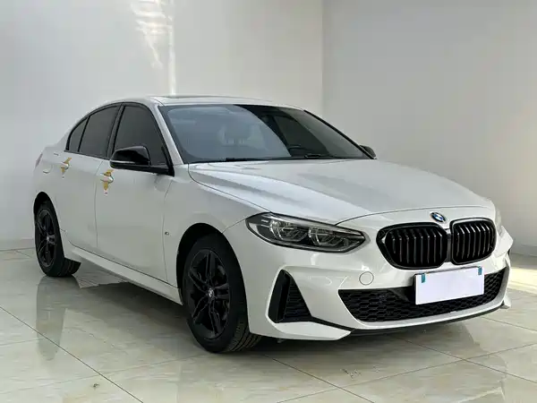 BMW 1 Series 2021