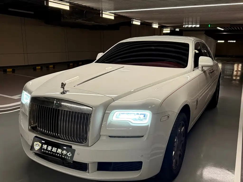 Rolls-Royce Ghost 2018 — фото 1