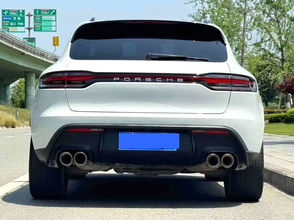Porsche Macan 2022 — фото 17