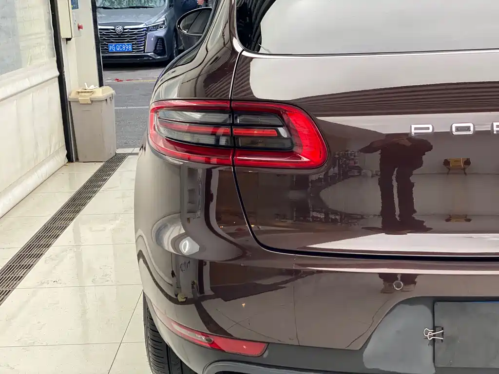 Porsche Macan 2017 — фото 20
