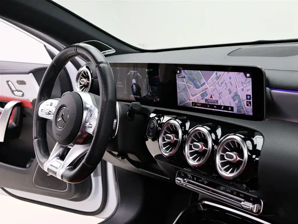 Mercedes-Benz A-Class AMG 2020 — фото 10
