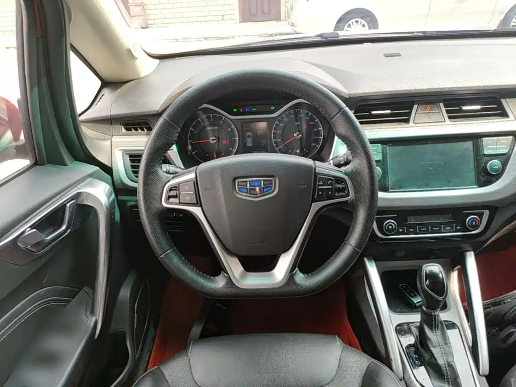 Geely Vision X3 2018 — фото 11