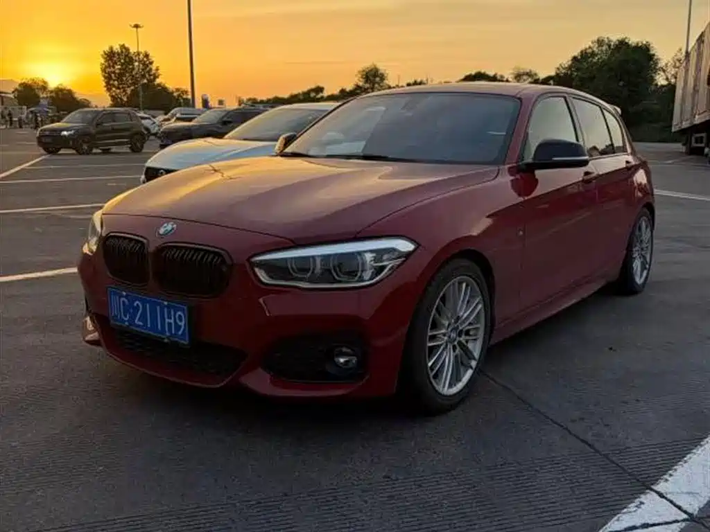 BMW 1 Series 2018 — фото 1
