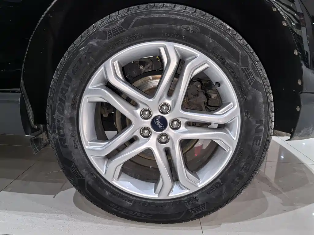 Ford Edge 2018 — фото 19