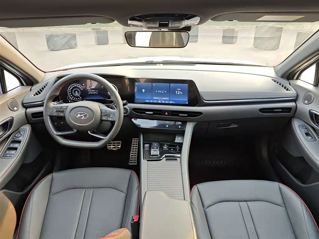 Hyundai Sonata 2023 — фото 12