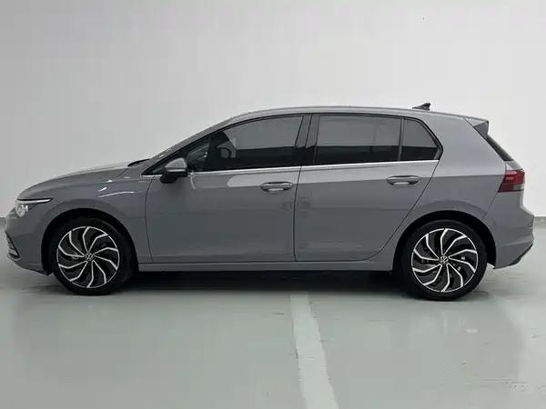 Volkswagen Golf 2023