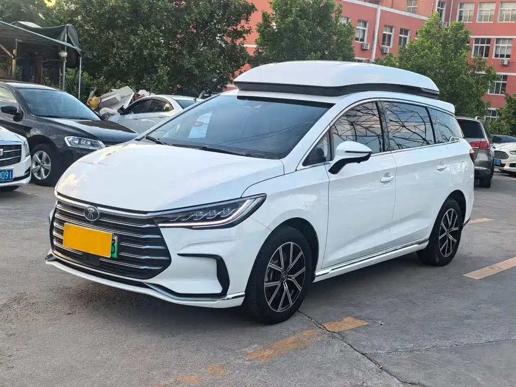 BYD MAX New Energy 2022