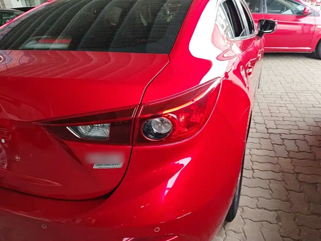 Mazda 3 Axela 2016 — фото 8