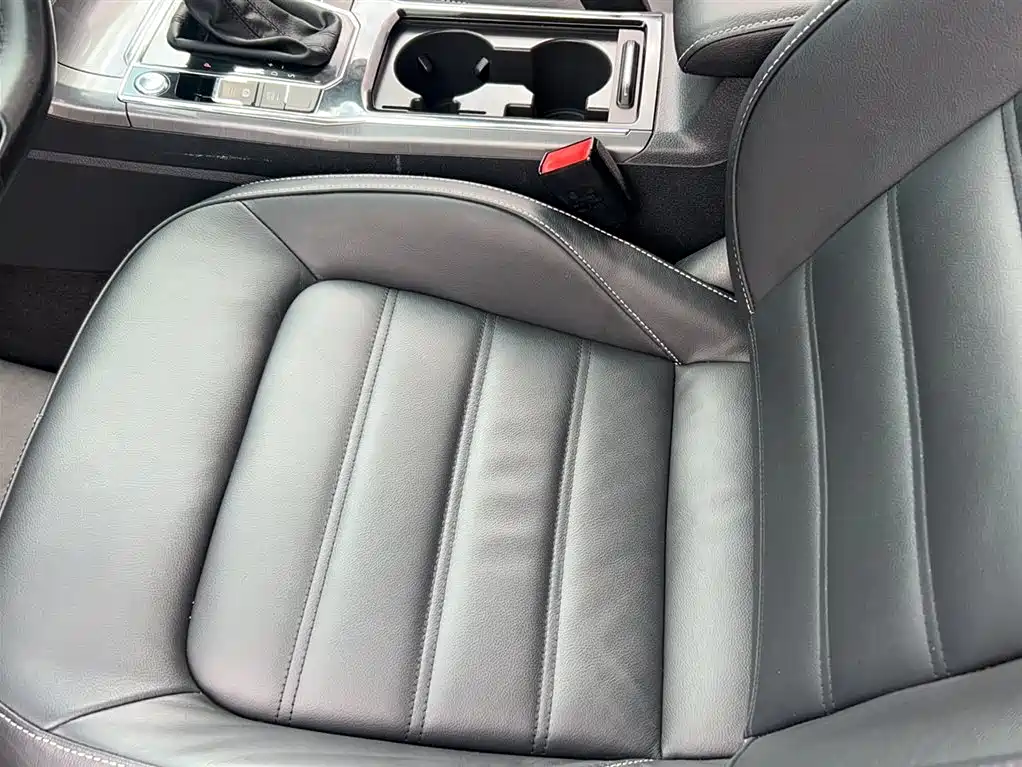 Volkswagen Passat 2019 — фото 10