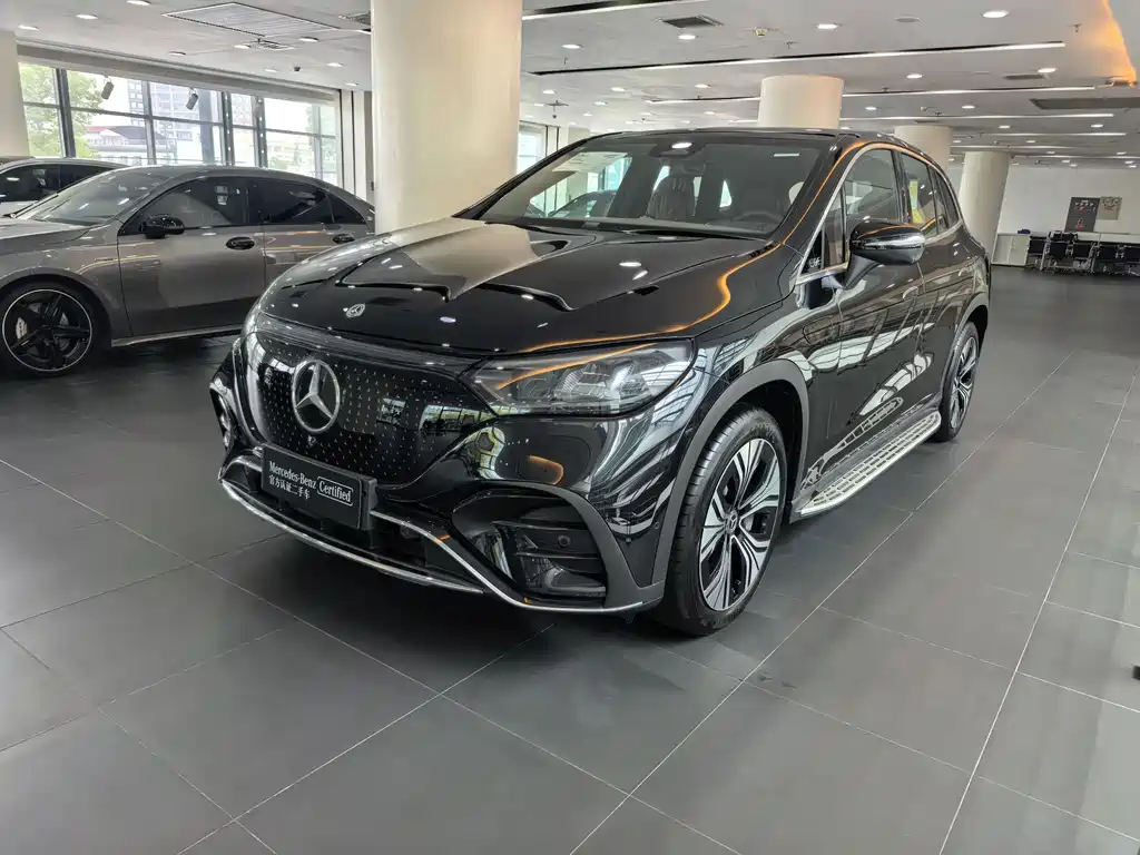 Mercedes-Benz EQE SUV 2025