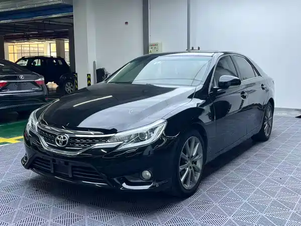 Toyota Reiz 2015