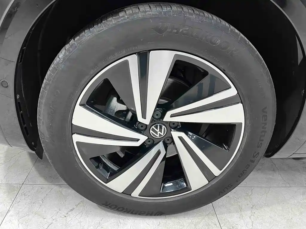 Volkswagen Tavendor 2023 — фото 20
