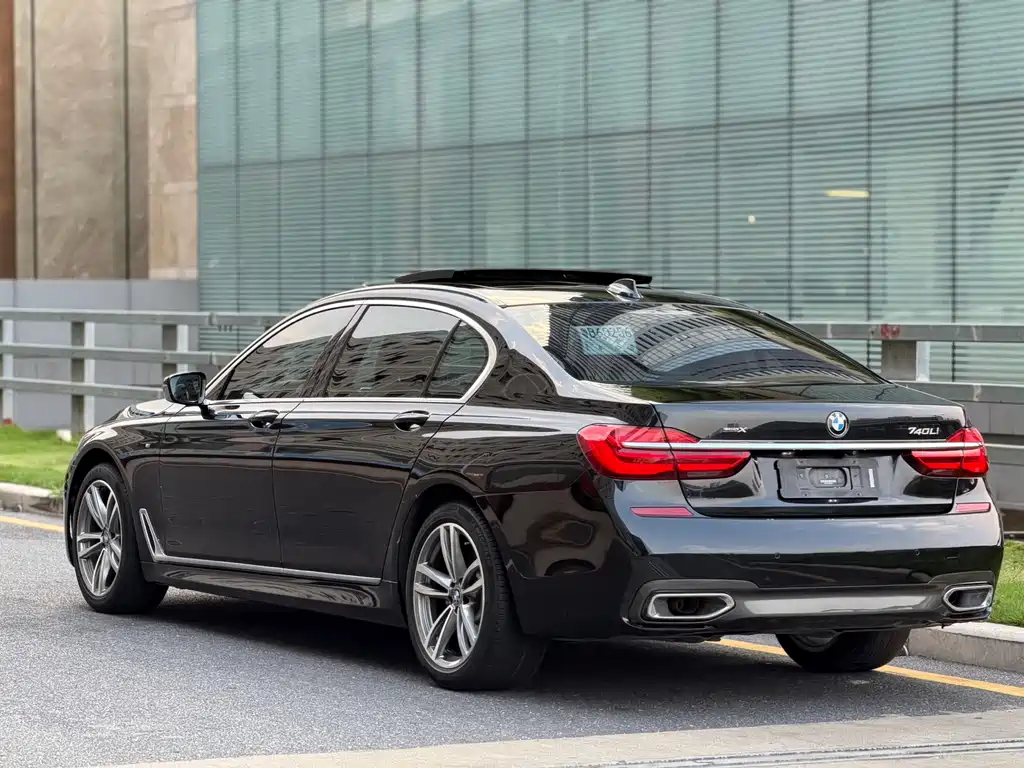 BMW 7 Series 2018 — фото 4