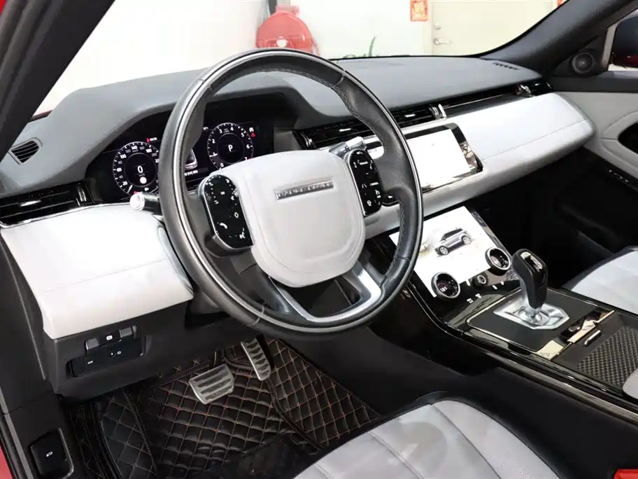 Land Rover Evoque 2020 — фото 9