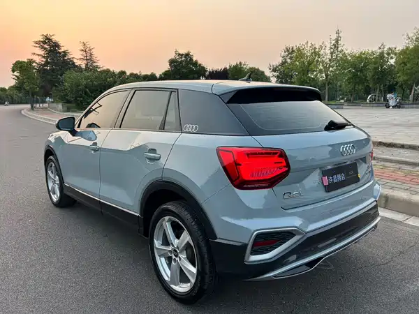 Audi Q2L 2023