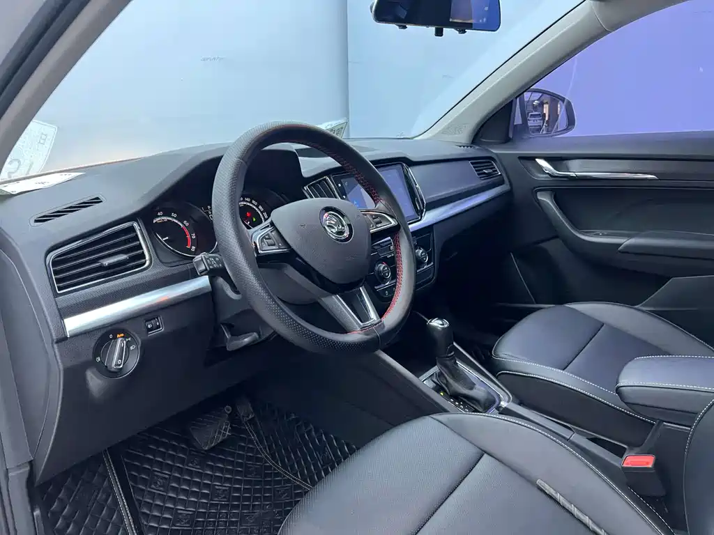 Skoda Kamiq 2023 — фото 10