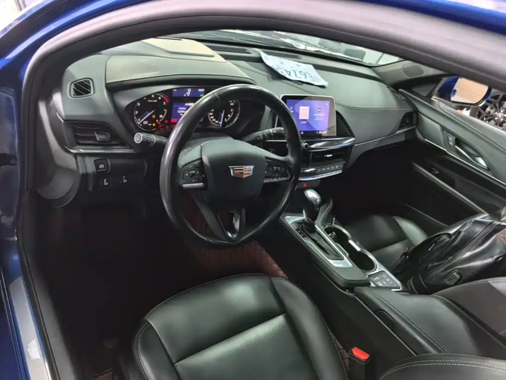 Cadillac CT4 2021 — фото 10
