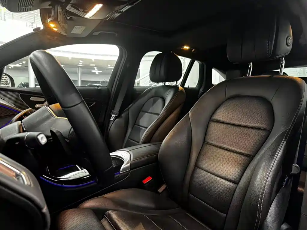 Mercedes-Benz EQC 2023 — фото 11