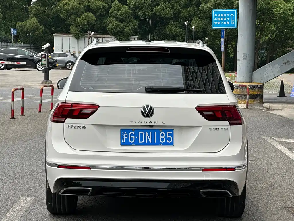 Volkswagen Tiguan L 2021 — фото 11