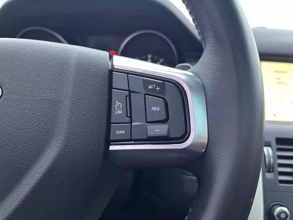Land Rover Discovery Sport 2019 — фото 19