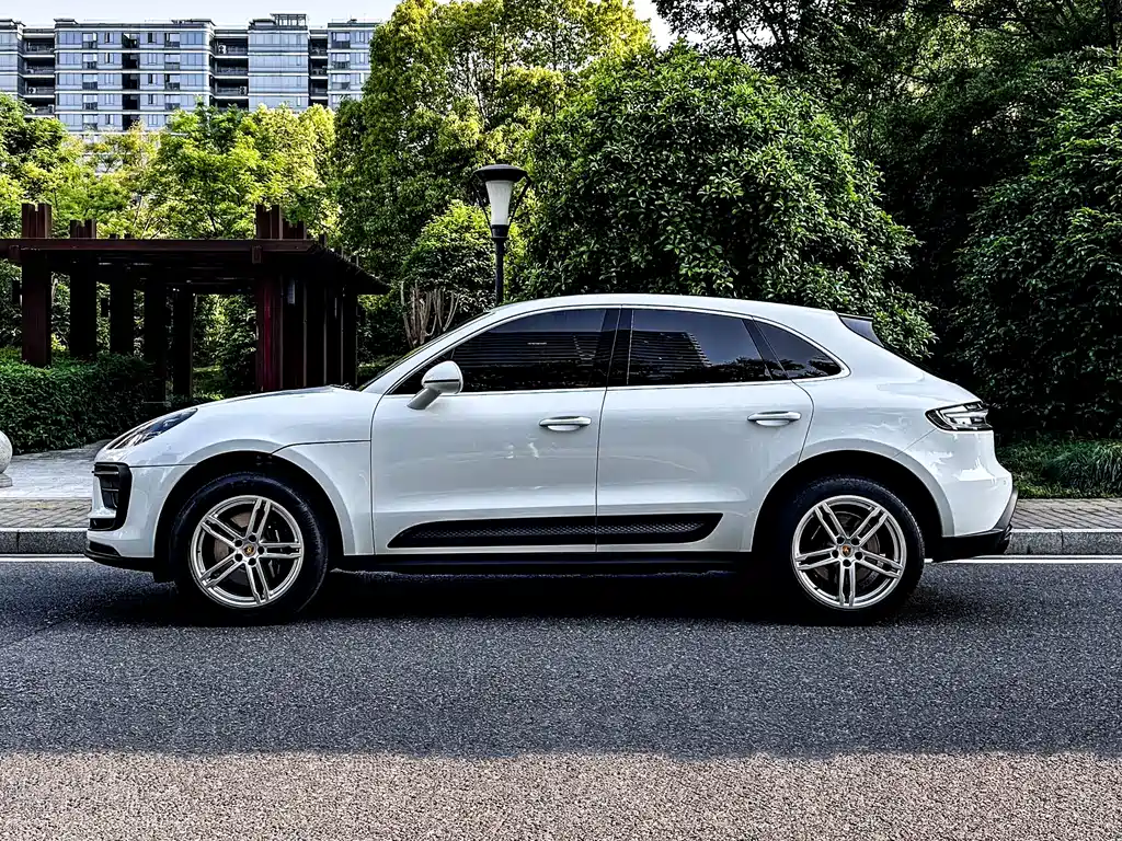 Porsche Macan 2023 — фото 3