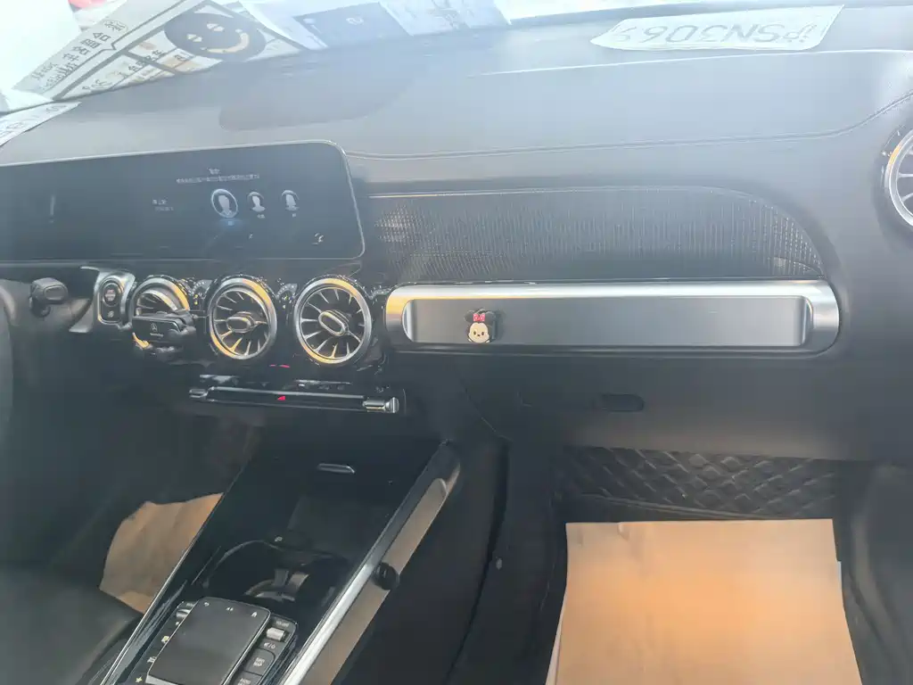 Mercedes-Benz GLB 2020 — фото 19